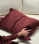 Güzellik Uykusu Seti: %100 İpek Saten Cilt & Saç Dostu Yastık Kılıfı (2'li Lüks Paket) - Görsel 4